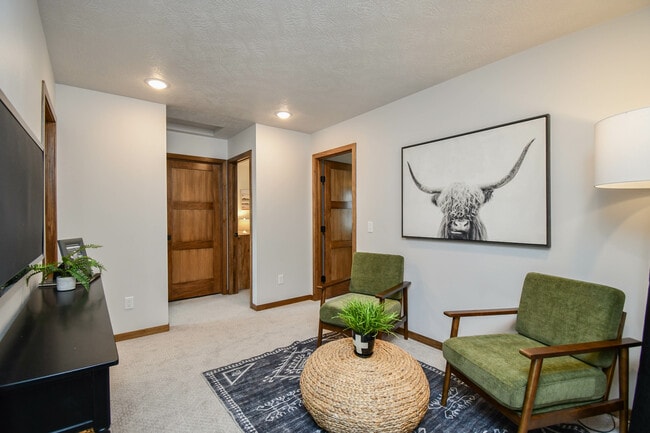 Building Photo - 6115 S Alki Pl