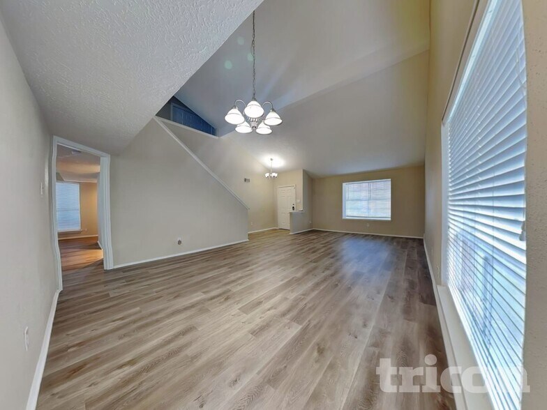 Building Photo - 1223 Cowden Ct