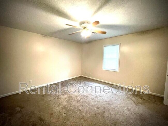 Building Photo - 1212 Montebello Dr