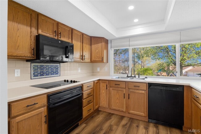 Building Photo - 606 Rue Montand Dr