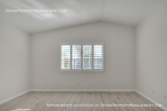 Building Photo - 902 California Privado
