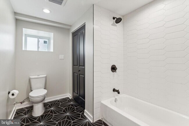 Building Photo - 431 S 62nd St