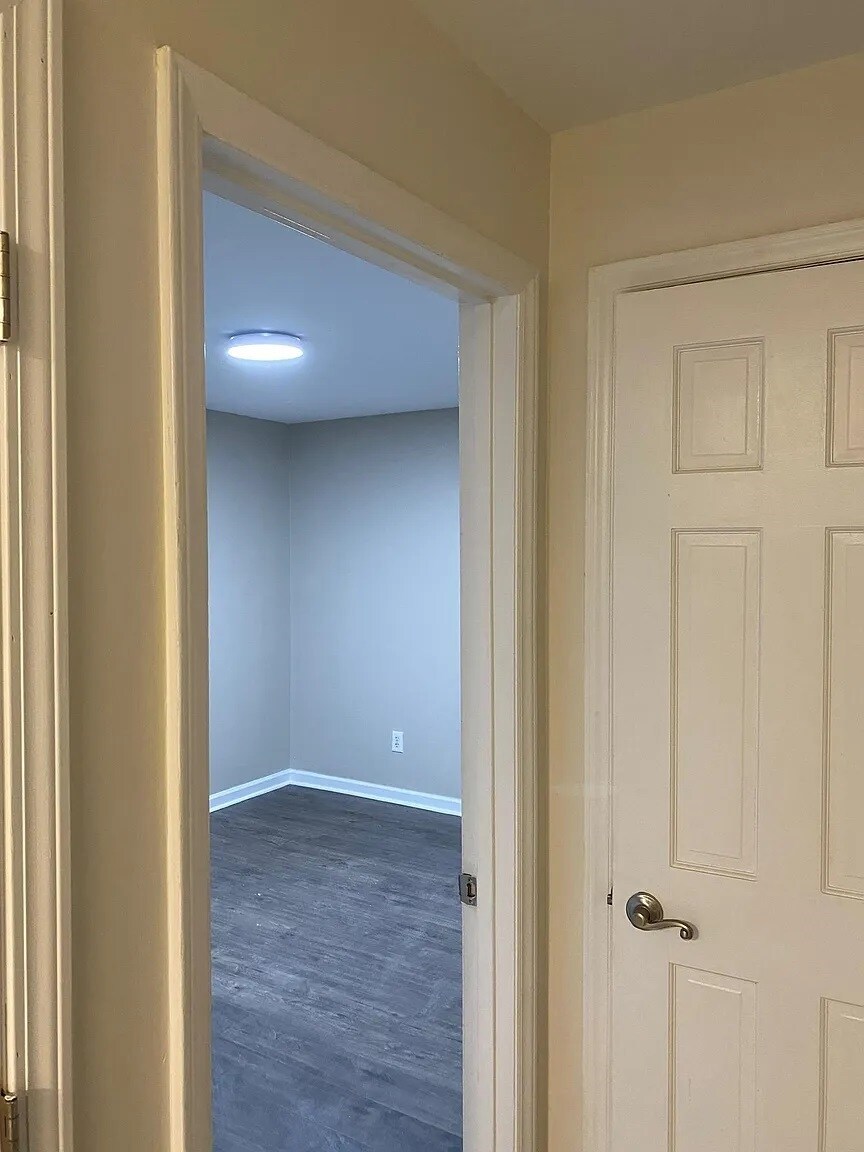 Building Photo - 290 Chuckwood Rd