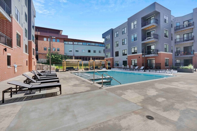 Building Photo - 601 Sand Pearl Ln