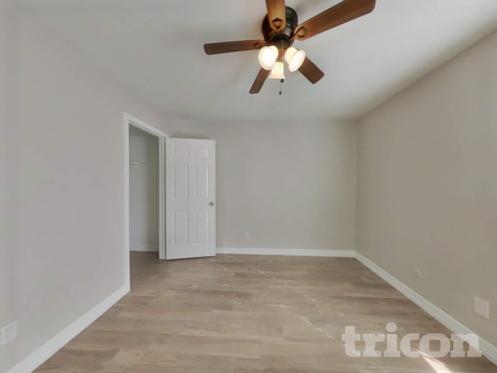 Building Photo - 6127 Larchbrook Dr