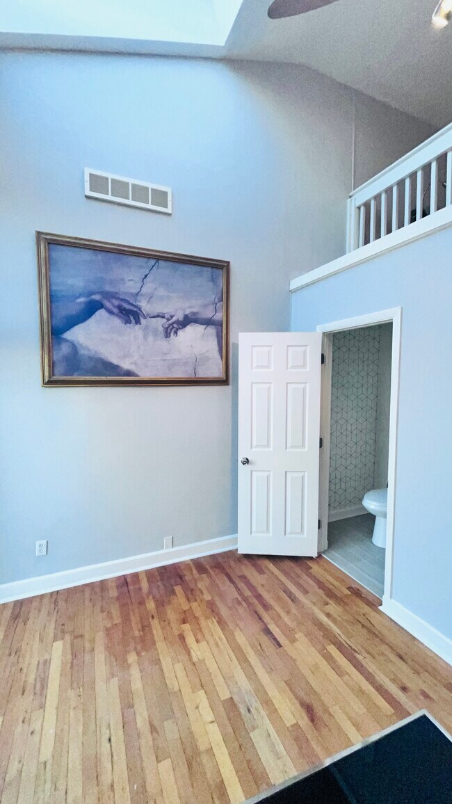 Building Photo - 2311 Maryland Ave