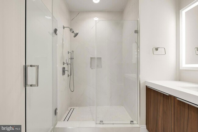 Building Photo - 1427 Rhode Island Ave NW