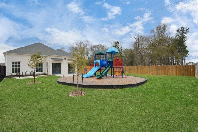 Building Photo - 15859 Kinlough Dr