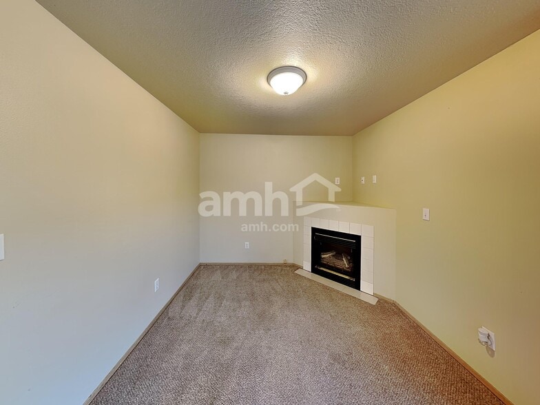 Building Photo - 16979 SW Steele Way