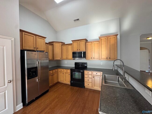 Building Photo - 117 Christy Dr