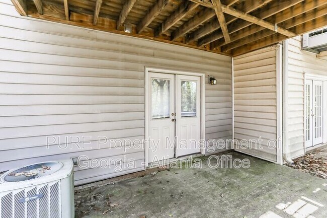 Building Photo - 1934 Ivy Glen Dr