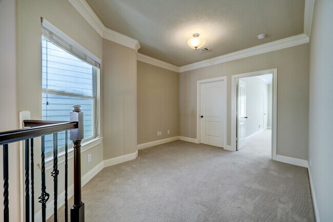 Building Photo - 5535 Kiam St