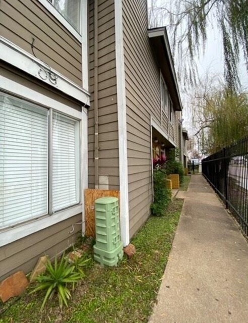 Building Photo - 12506 Ashford Meadow Dr