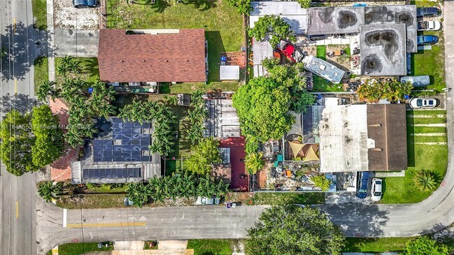 Building Photo - 1110 N 58th Ave