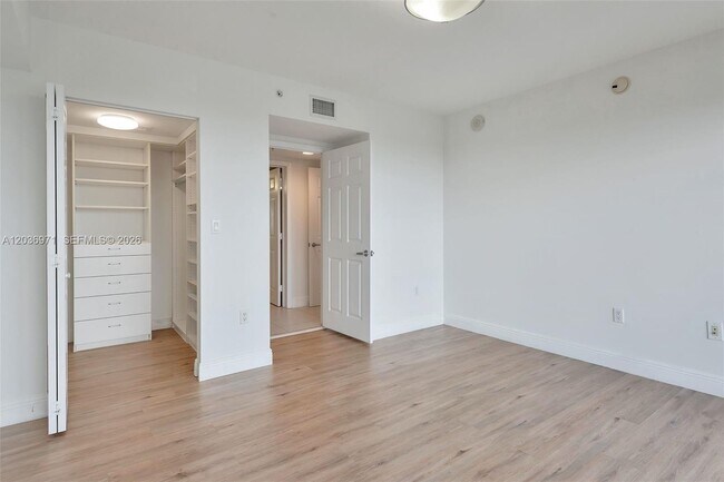 Building Photo - 3232 SW 22nd St