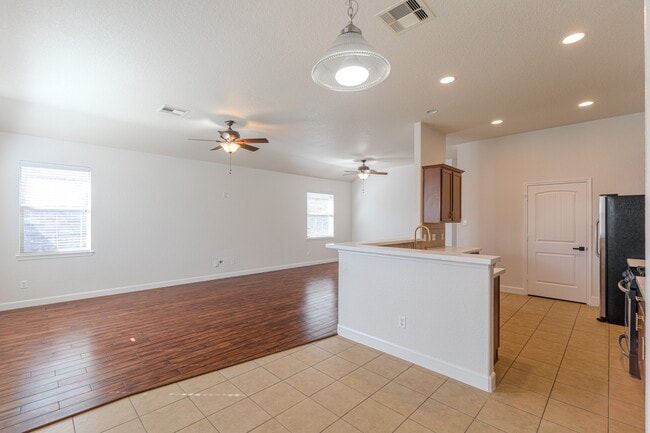 Building Photo - 15443 Lady Shery Ln