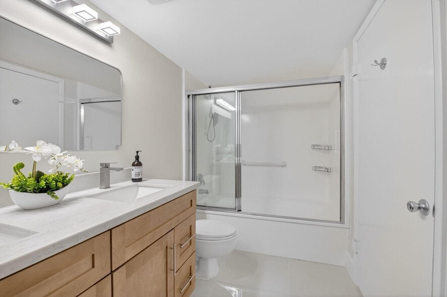 Building Photo - 9939 Boca Gardens Trl