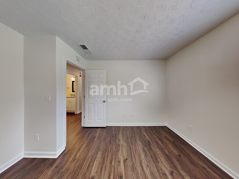 Building Photo - 3772 Emperors Cove