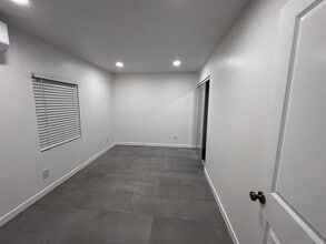 Building Photo - beautiful completely redone property ready to accept long term tenants