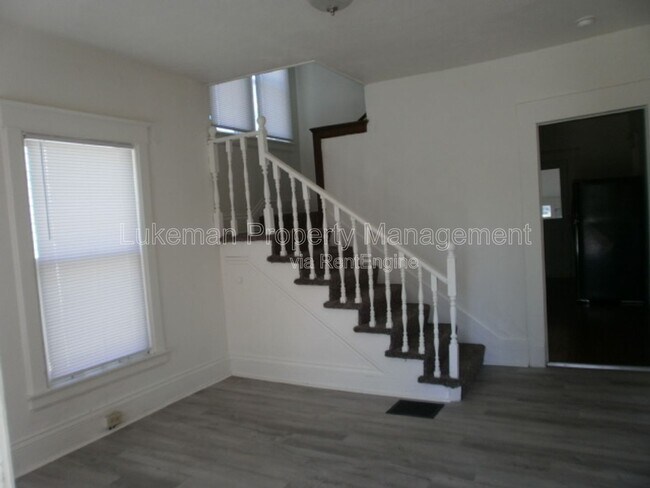 Building Photo - 511 Clinton Ave