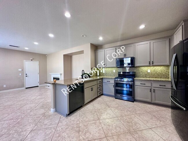 Building Photo - 5053 Woodbridge Ln