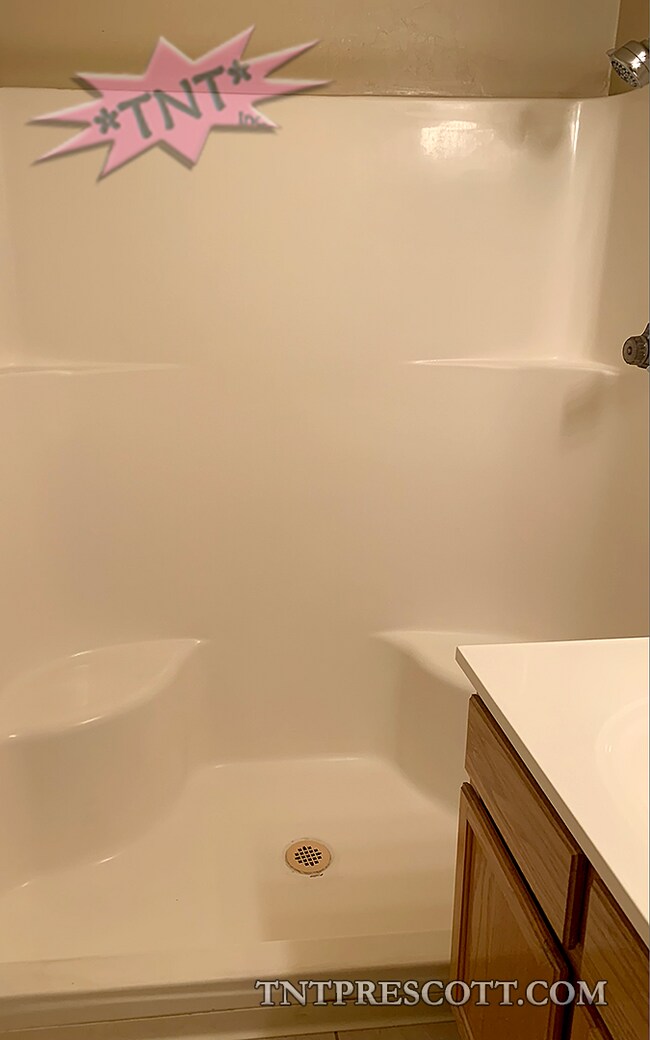 Building Photo - Villas at the Ridge Condo