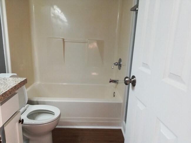 Building Photo - 1709 Sails Way