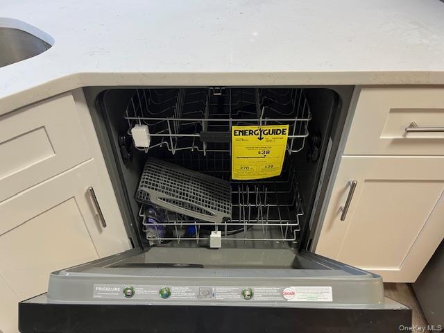 Building Photo - 862 Sunrise Hwy