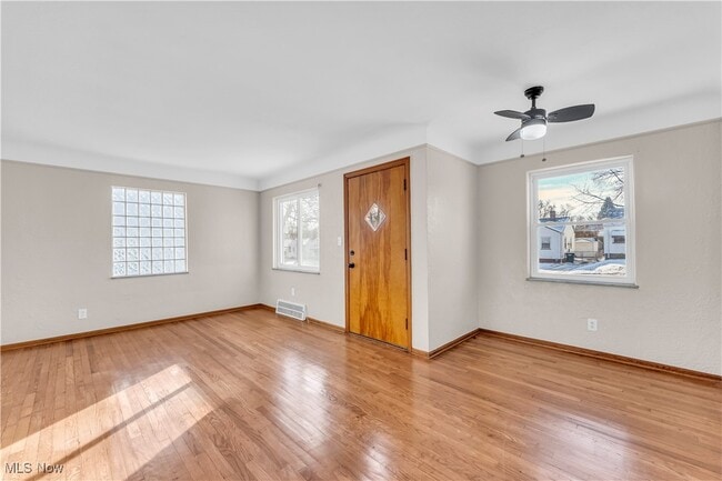 Building Photo - 12521 Park Knoll Dr