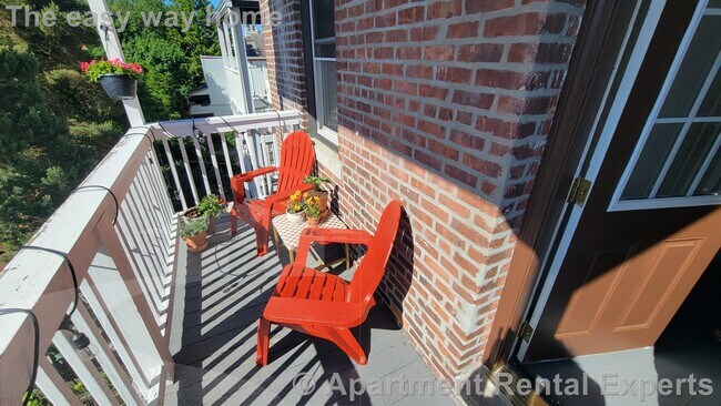 Building Photo - 280 Brookline St