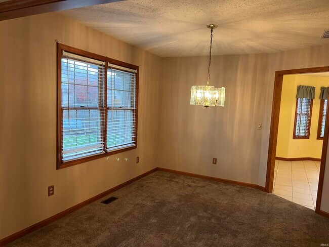 Building Photo - 6655 Oak View Ct