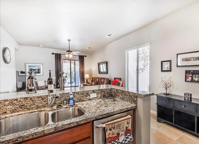 Building Photo - 81690 Avenida Alturas