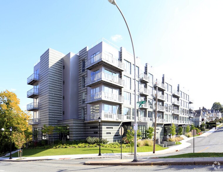 La Gianna - White Plains, NY | Apartment Finder