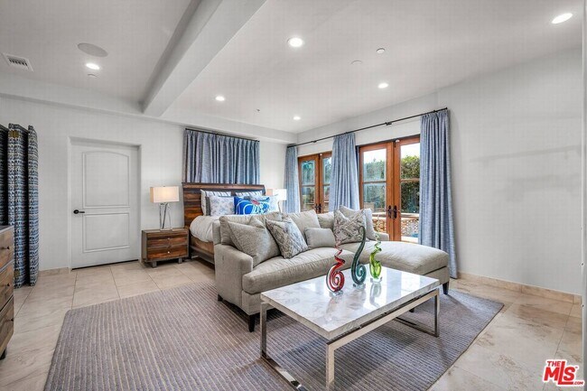 Building Photo - 3110 Benedict Canyon Drive