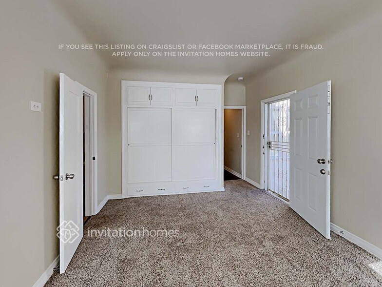 Building Photo - 1852 W 78th St