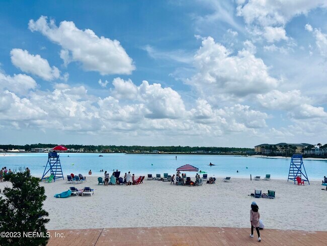 Building Photo - 285 Boracay Cir