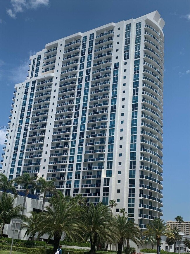 Building Photo - 1945 S Ocean Dr