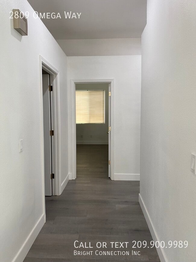 Building Photo - 2809 Omega Way