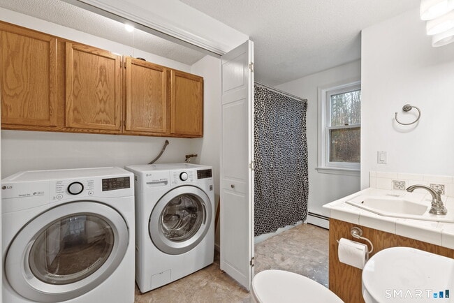 Building Photo - 45 Luchon Rd