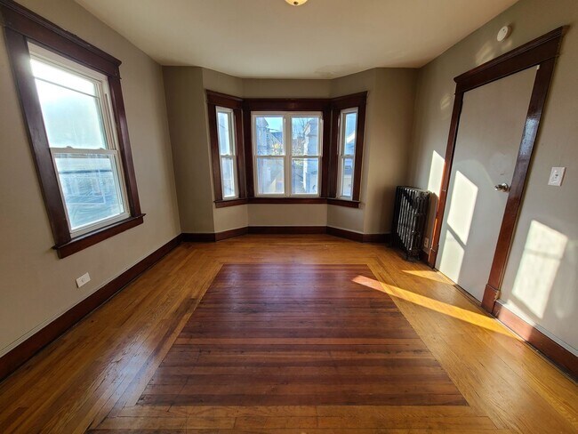 Primary Photo - 25 Prescott St