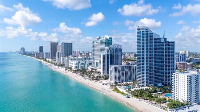 Building Photo - 3101 S Ocean Dr