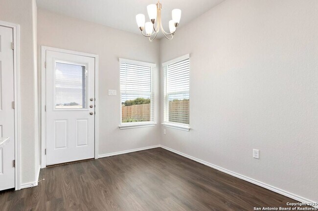 Building Photo - Luxury Duplex in Seguin (Navarro ISD)