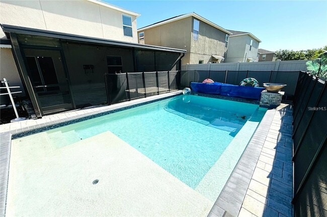 Building Photo - 17035 Peaceful Valley Dr