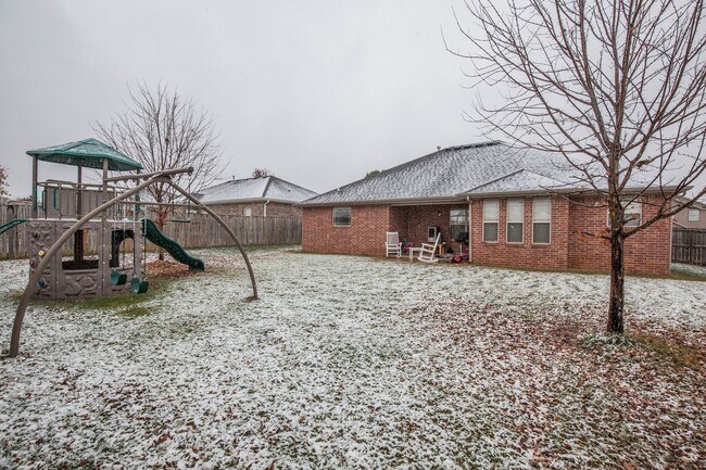 Building Photo - ***1804 SW Sequoia***