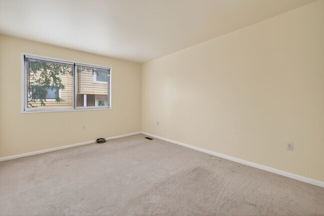 Building Photo - 13045 Thyme Ct