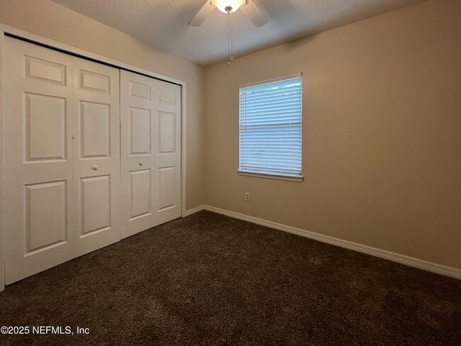 Building Photo - 426 Walnut Ct