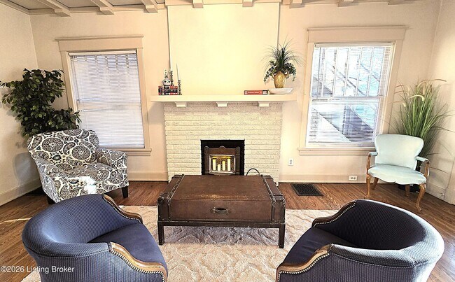 Building Photo - 1375 S 1st St