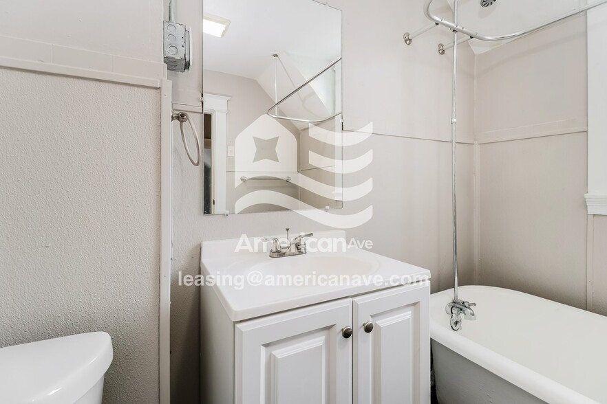 Building Photo - 939 Patterson St