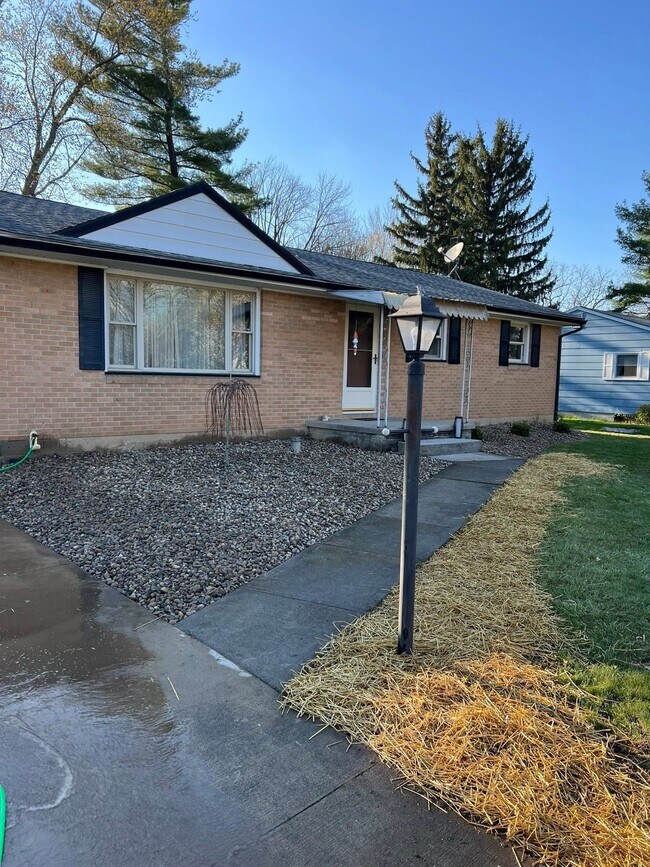 Primary Photo - 1939 N Eastown Rd