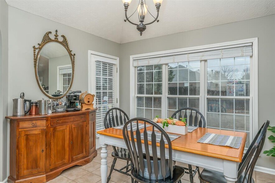 Building Photo - 9211 Hanston Pl